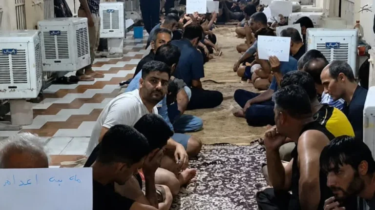 مشهد-من-إضراب-السجناء-المحكومين-بالإعدام-عن-الطعام-لمدة-16-يوماً-في-سجن-قزل-حصار-بكرج
