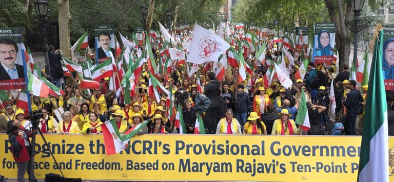 New York: Iranians Protest